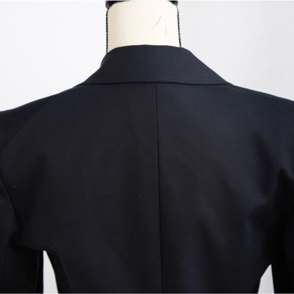 Talbots navy tailored 2 button fitted blazer stretch line in size 4 - Picture 5 of 10